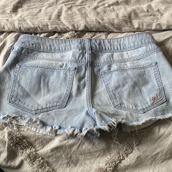 Express Mid Rise Jean Short - Picture 6 of 6